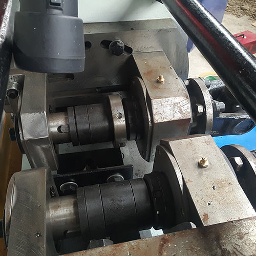 Z28-40型滾絲機(jī)